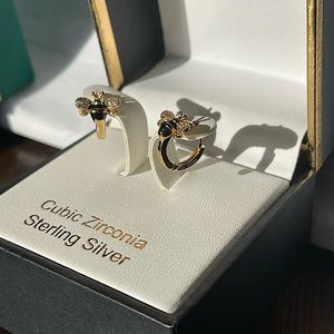 NWT RACHEL ZOE 925 Bee Earrings